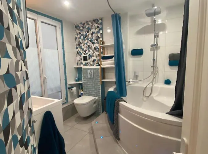 Cosy Courcelles Appartement Parijs