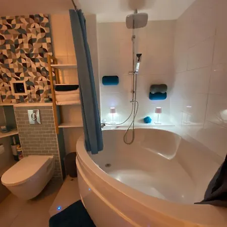 Cosy Courcelles 파리