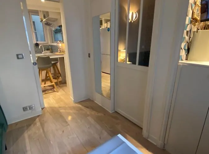 Апартаменты Cosy Courcelles Париж